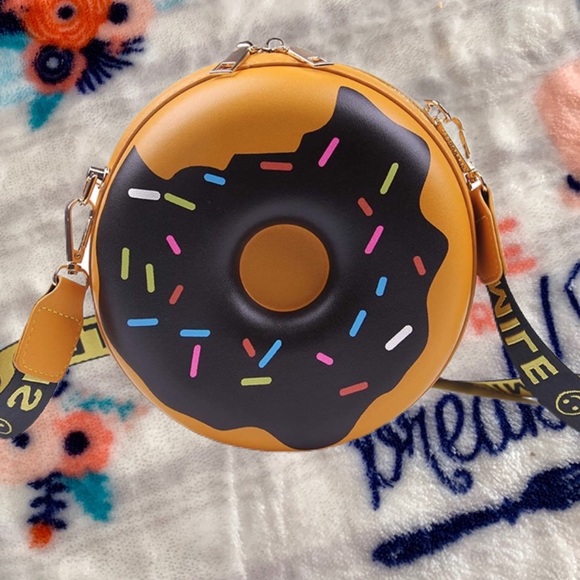 Handbags - 🍩 Donut Cross Body Purse 🍩